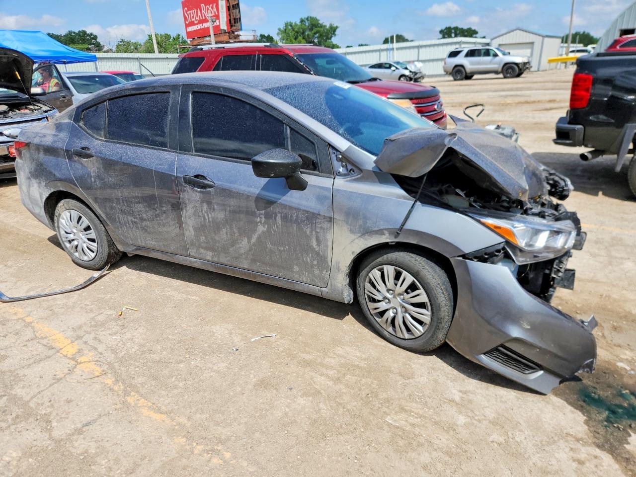 Nissan Versa S