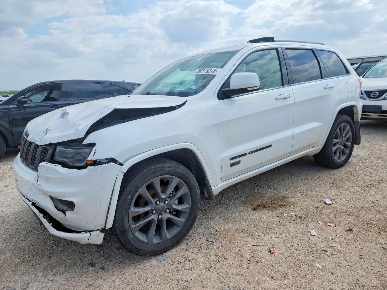 Salvage Jeep Cherokee Image