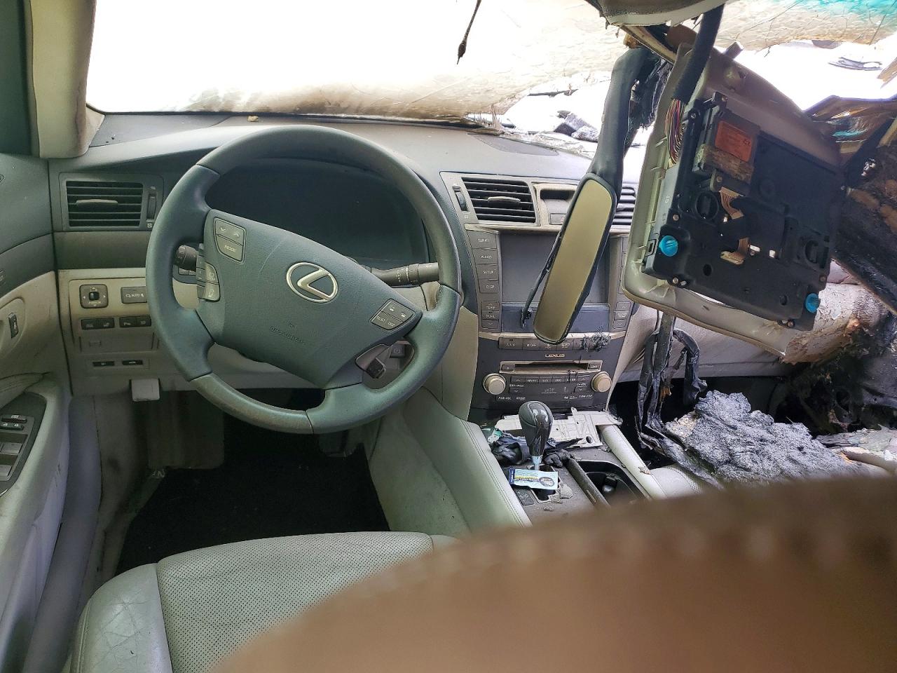 Lexus LS