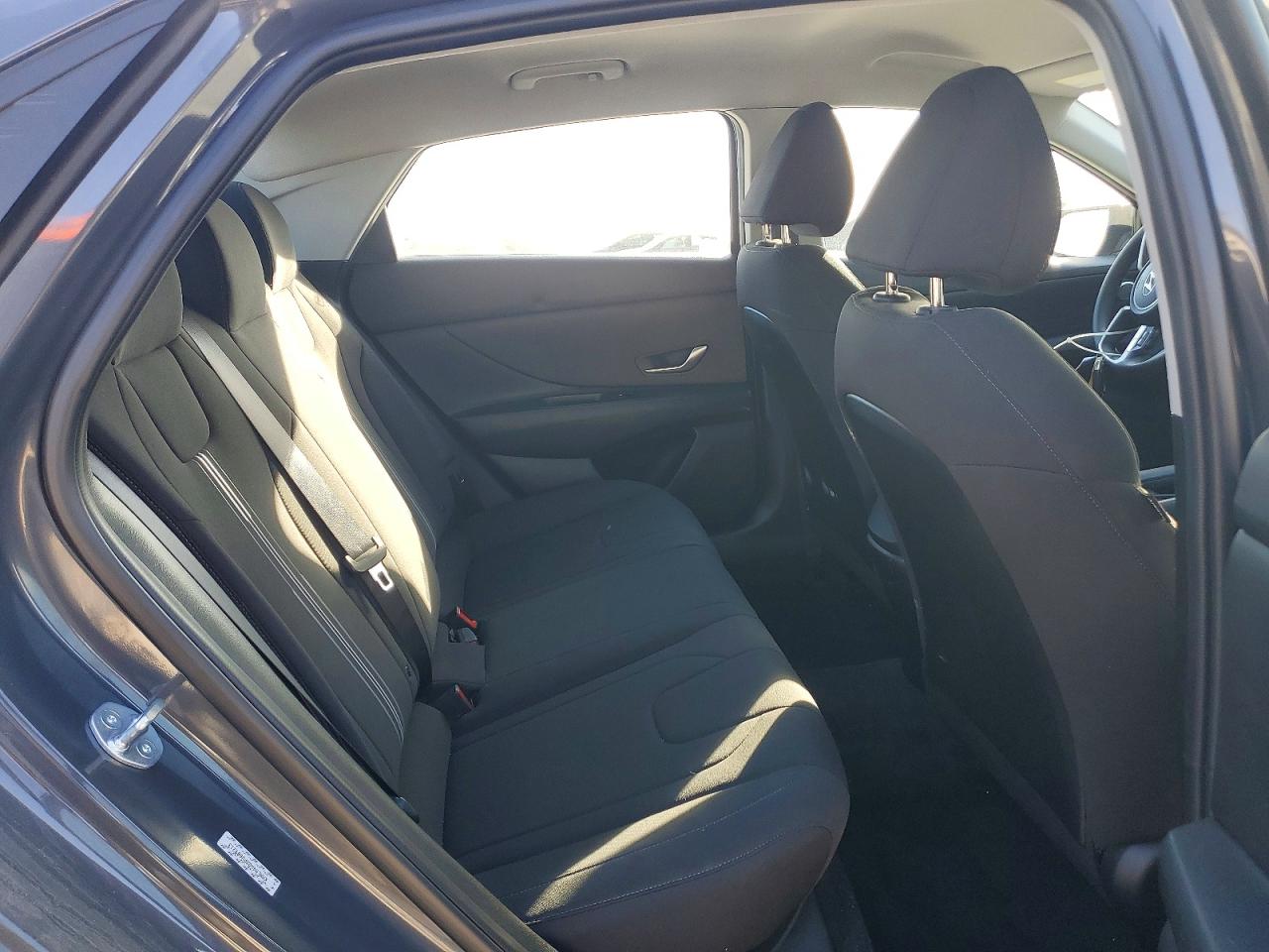 Hyundai ELANTRA Sel