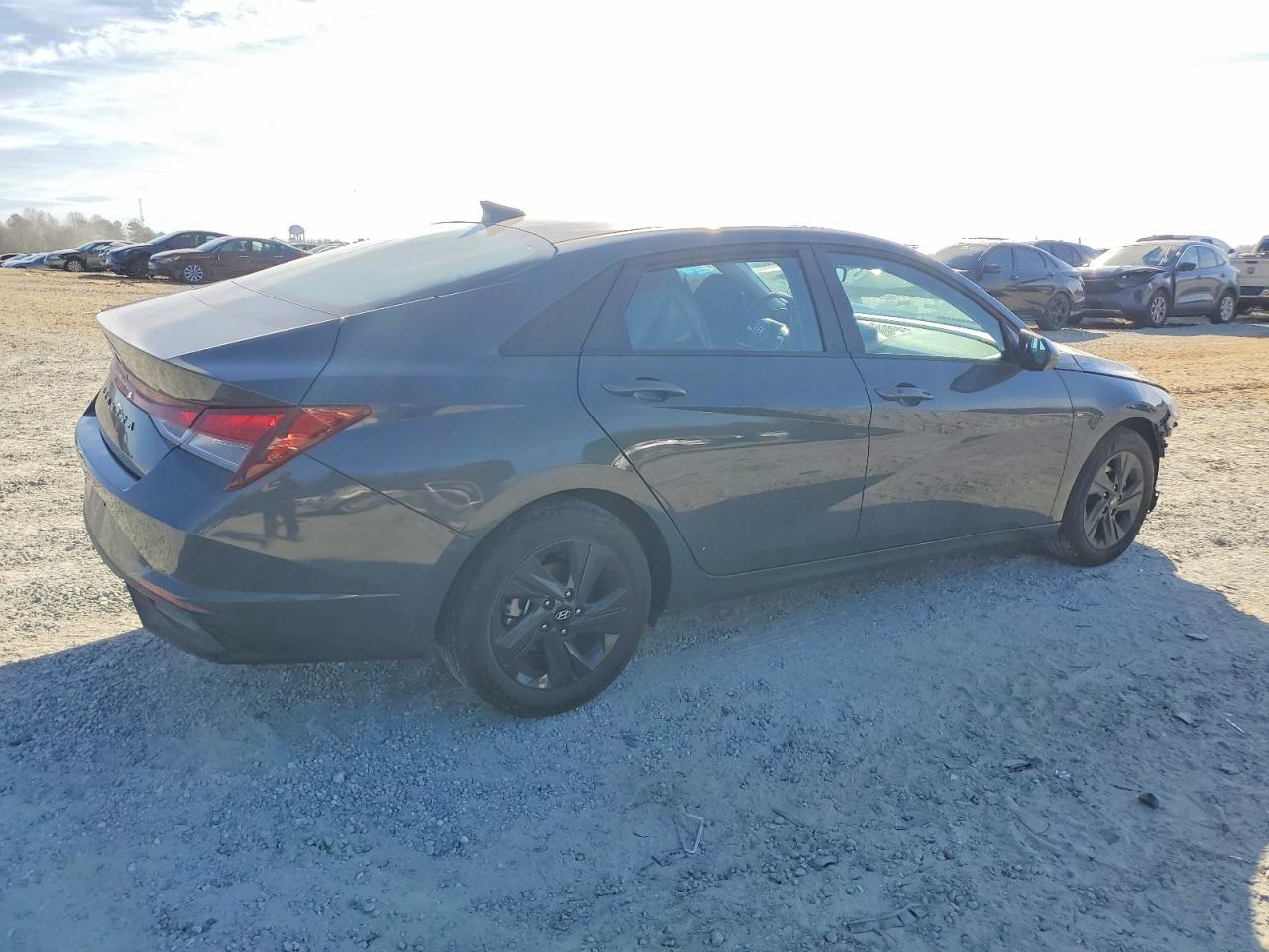 Hyundai ELANTRA Sel