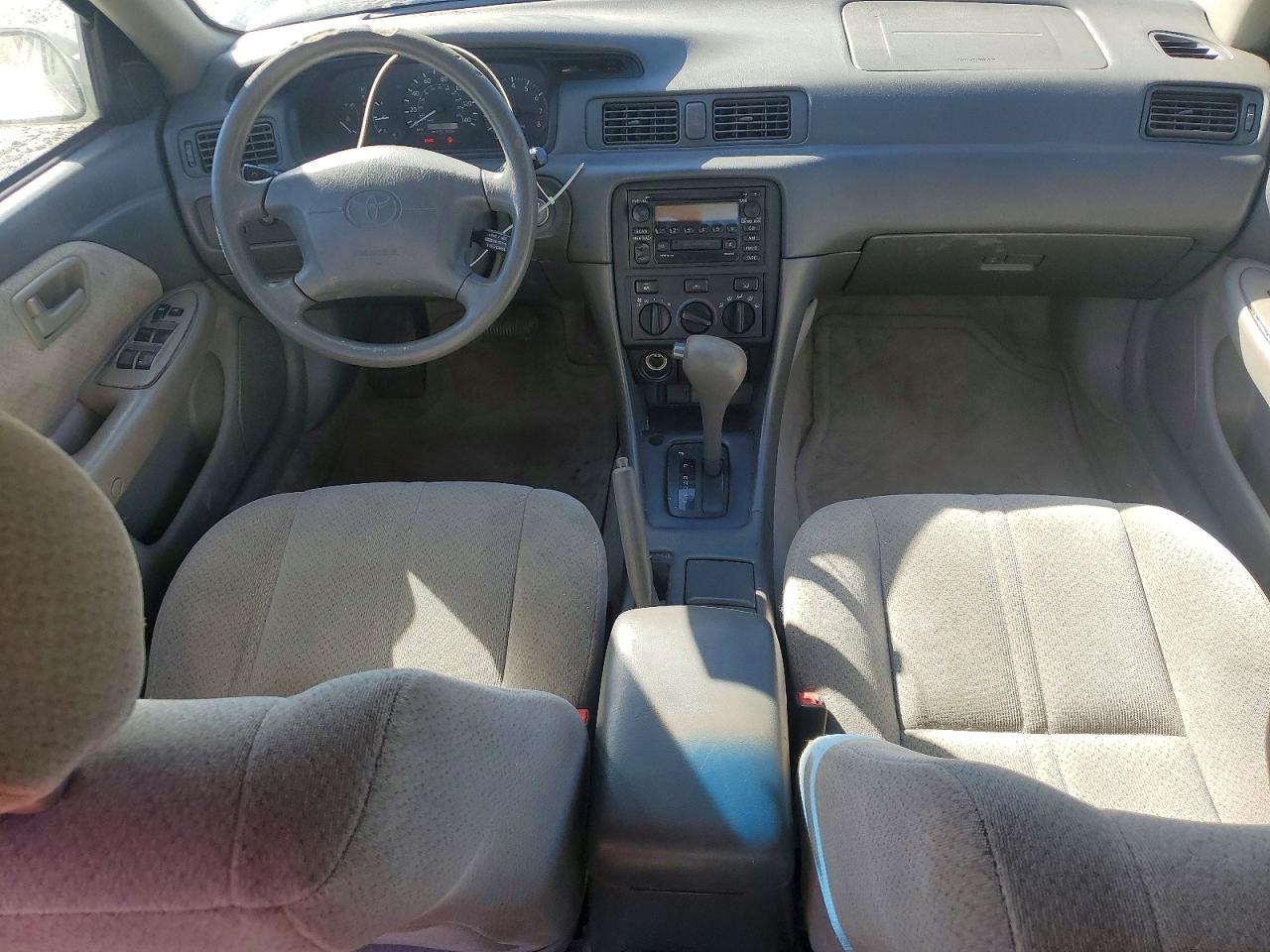 Toyota Camry Ce