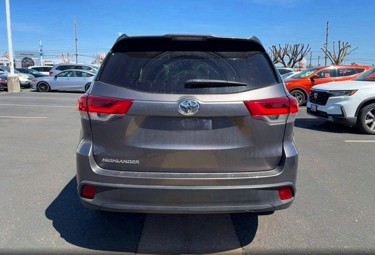 Toyota Highlander Le