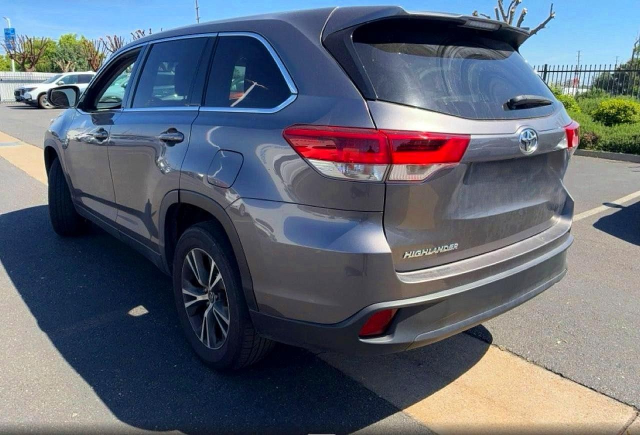 Toyota Highlander Le