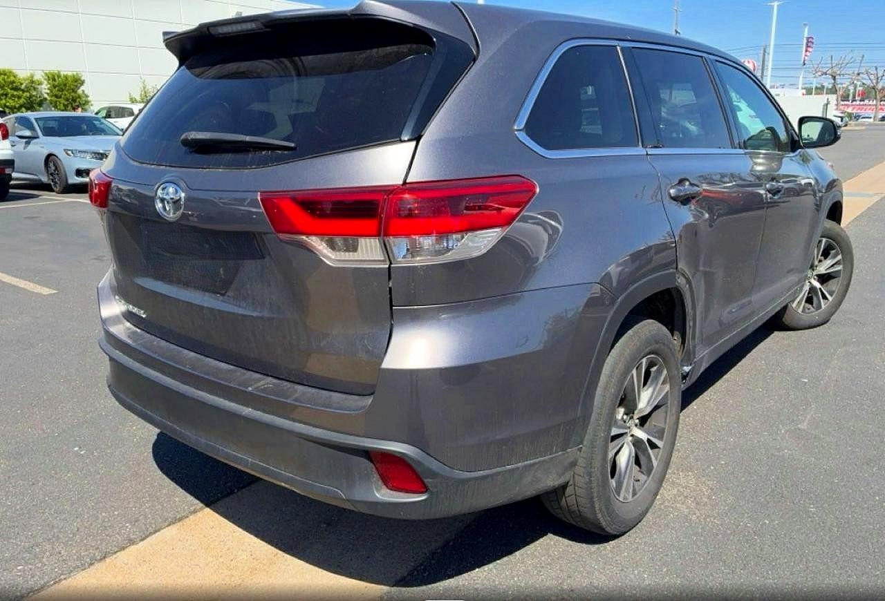Toyota Highlander Le