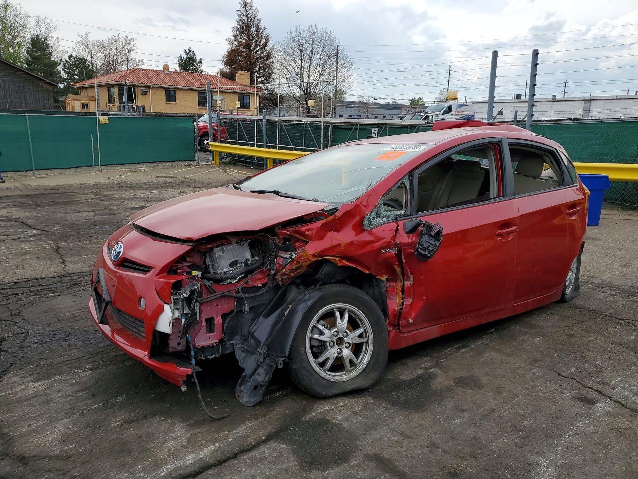 Salvage Toyota Prius Image