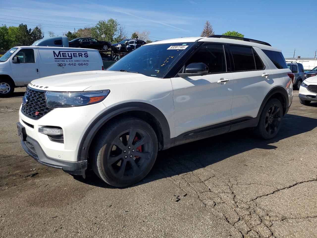 Salvage Ford Explorer Image