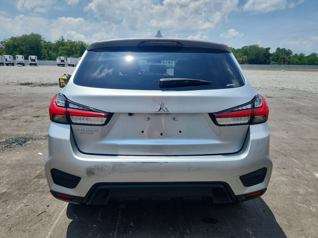 Mitsubishi Outlander S