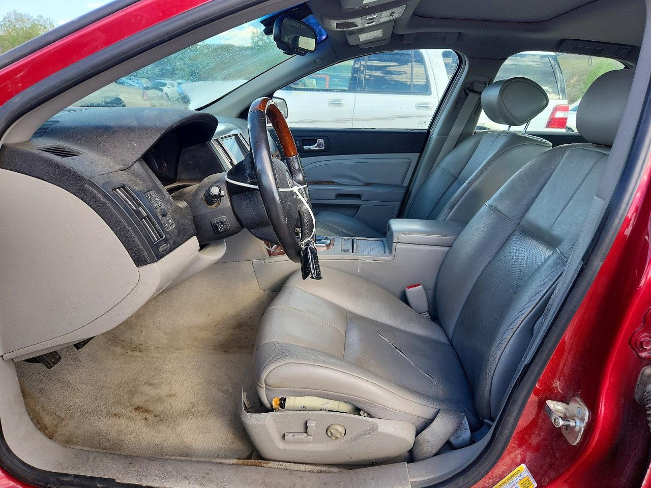 Cadillac STS