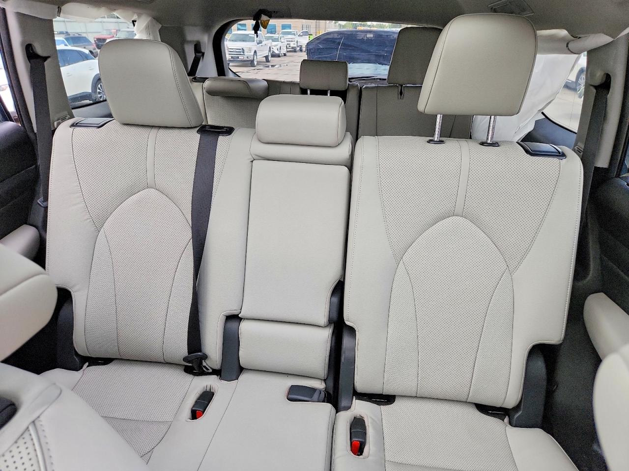Toyota Grand High Limited