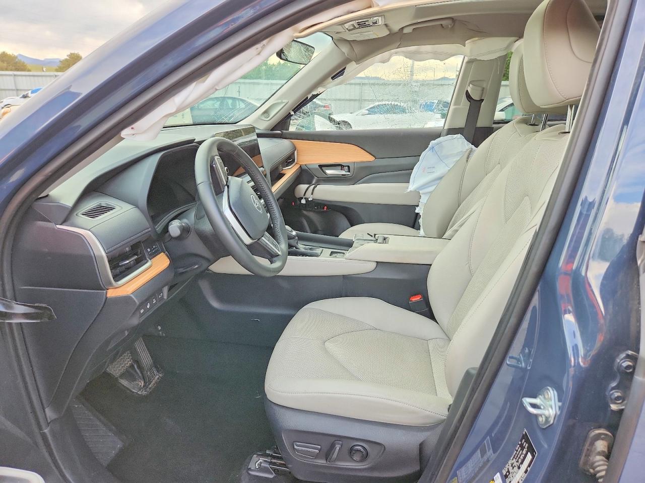 Toyota Grand High Limited