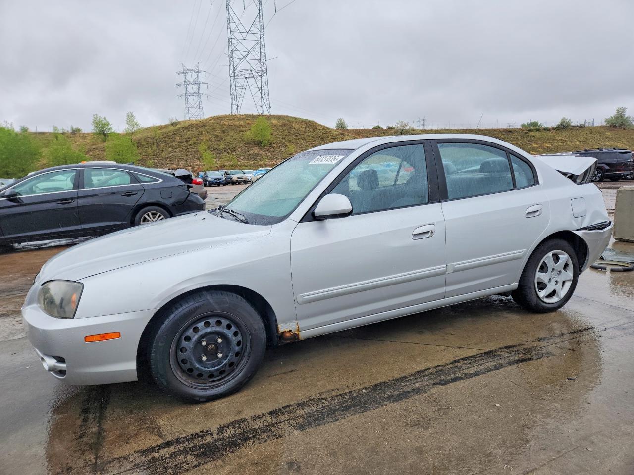 Salvage Hyundai ELANTRA Image