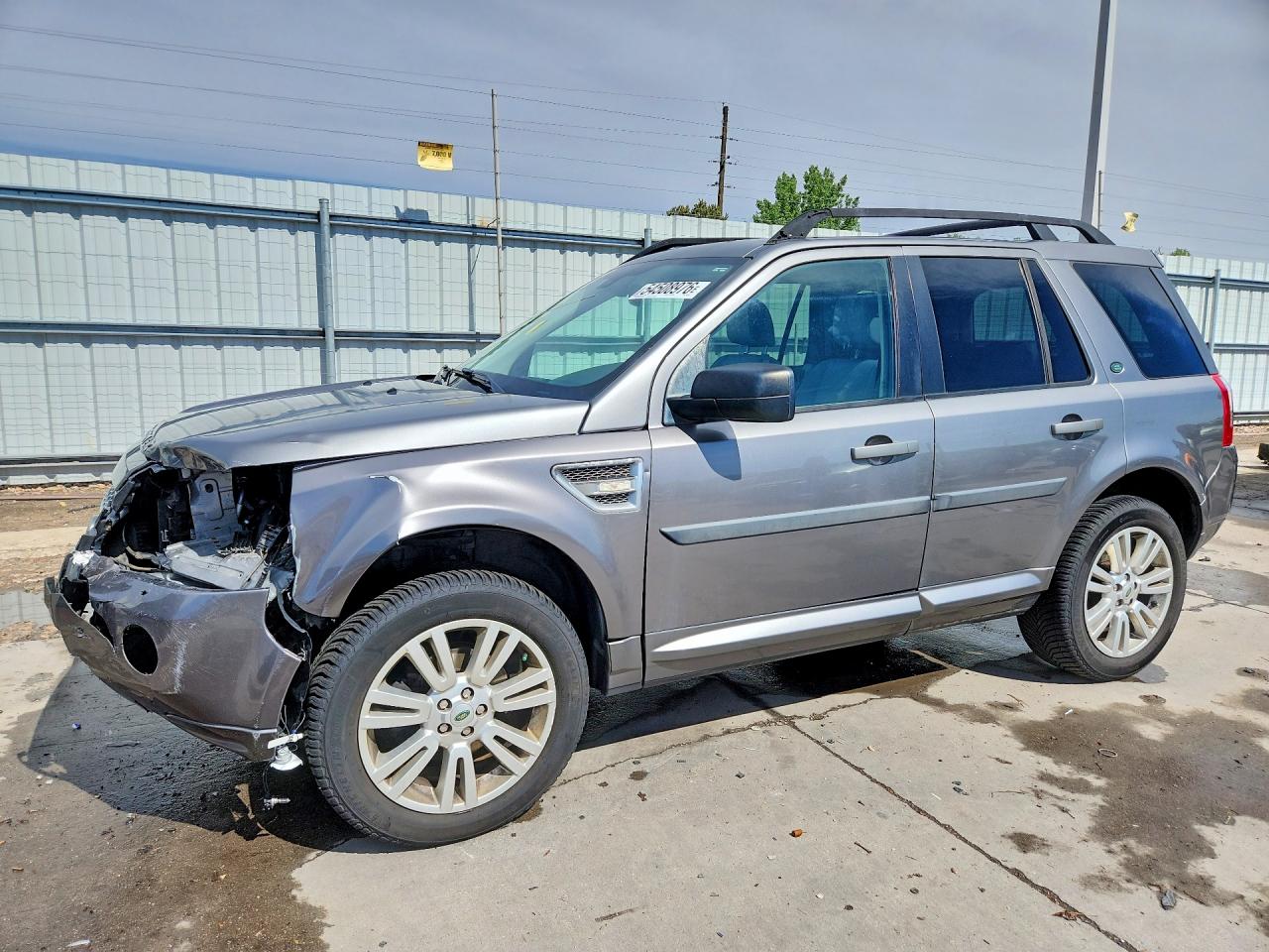 Salvage Land Rover LR2 Image
