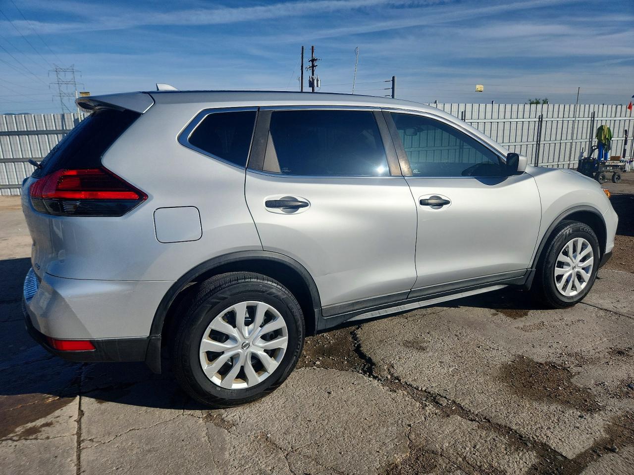 Nissan Rogue S