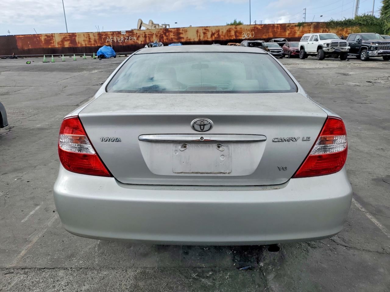 Toyota Camry Le V6