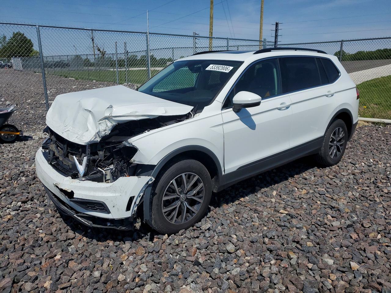 Salvage Volkswagen Tiguan Image