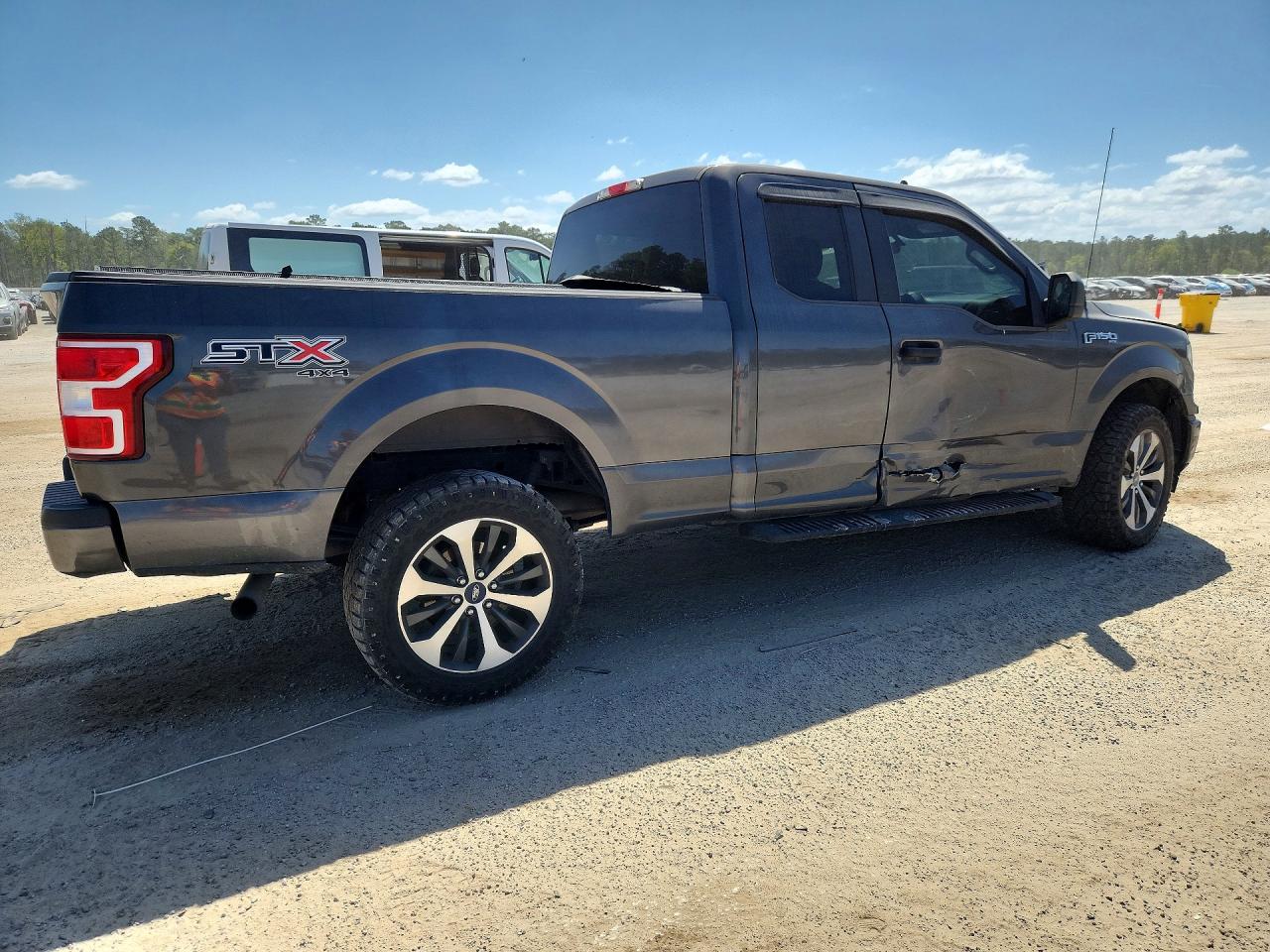 Ford F-150 Super Cab