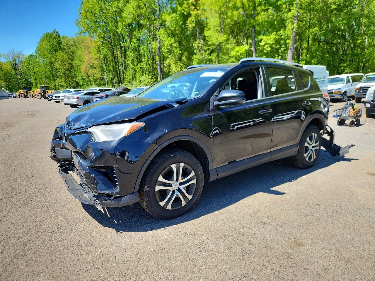 Salvage Toyota RAV4 Image