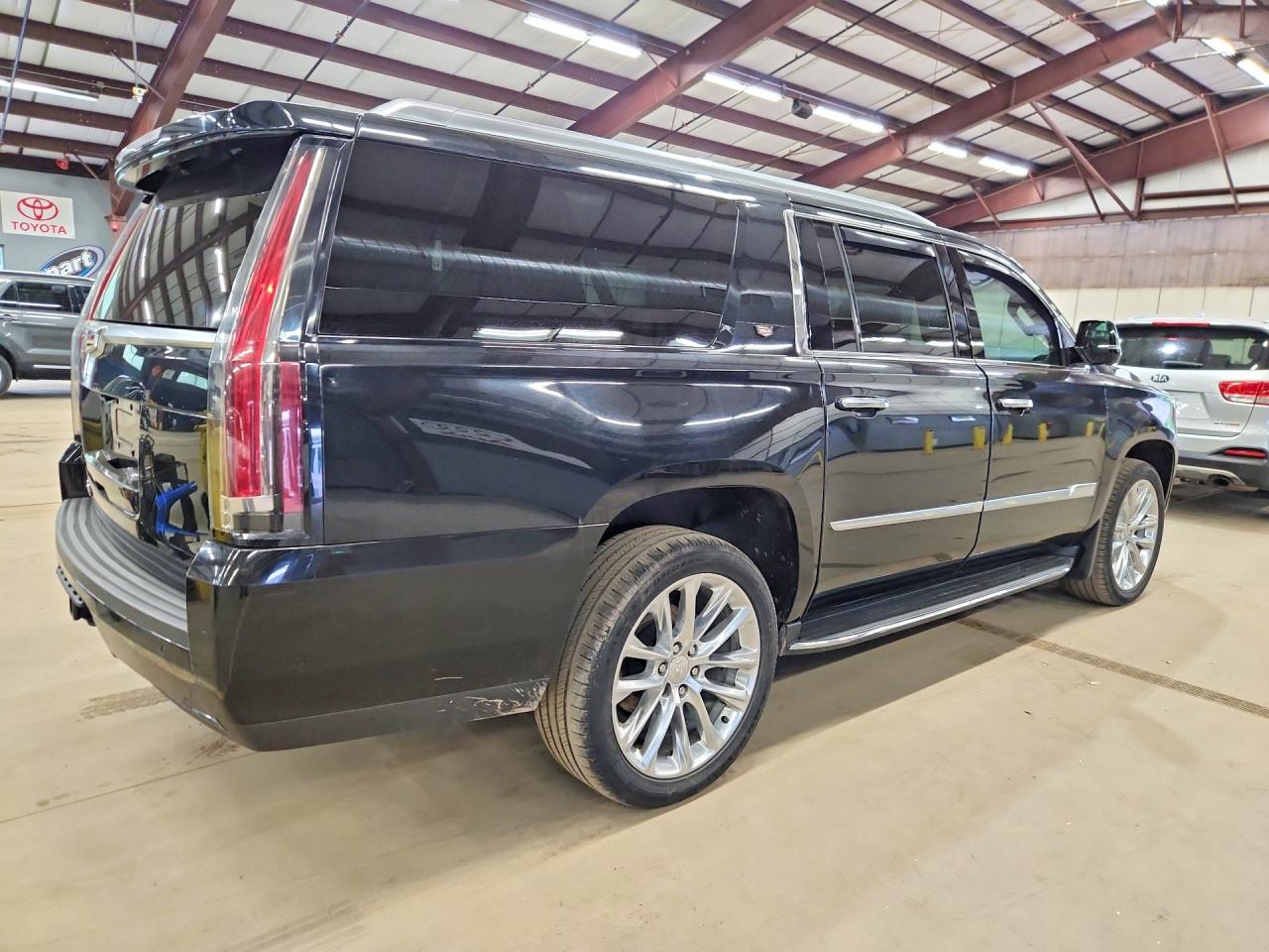 Cadillac Escalade Esv Luxury