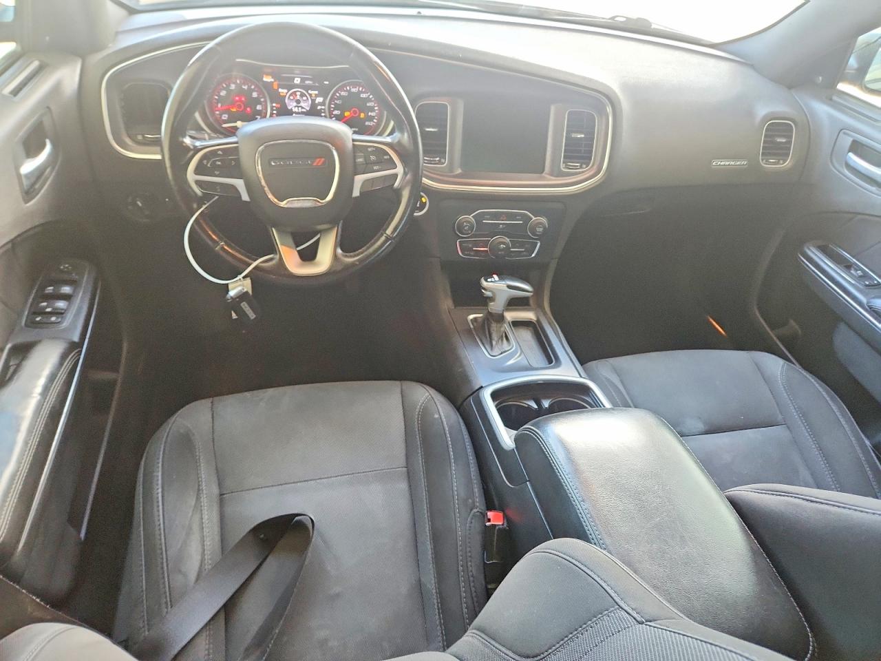 Dodge Charger Sxt