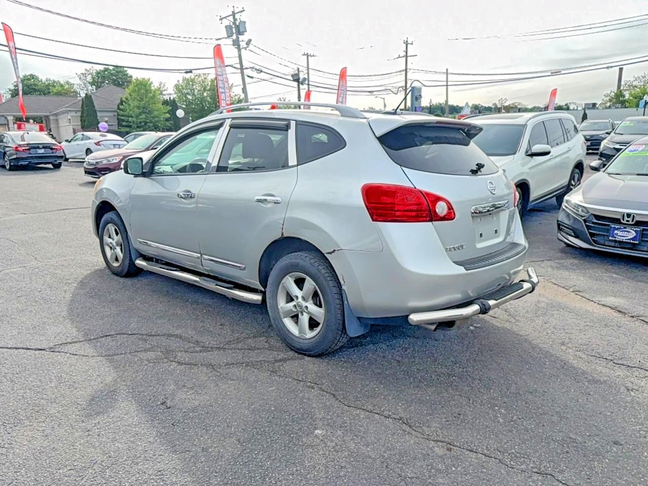 Nissan Rogue S
