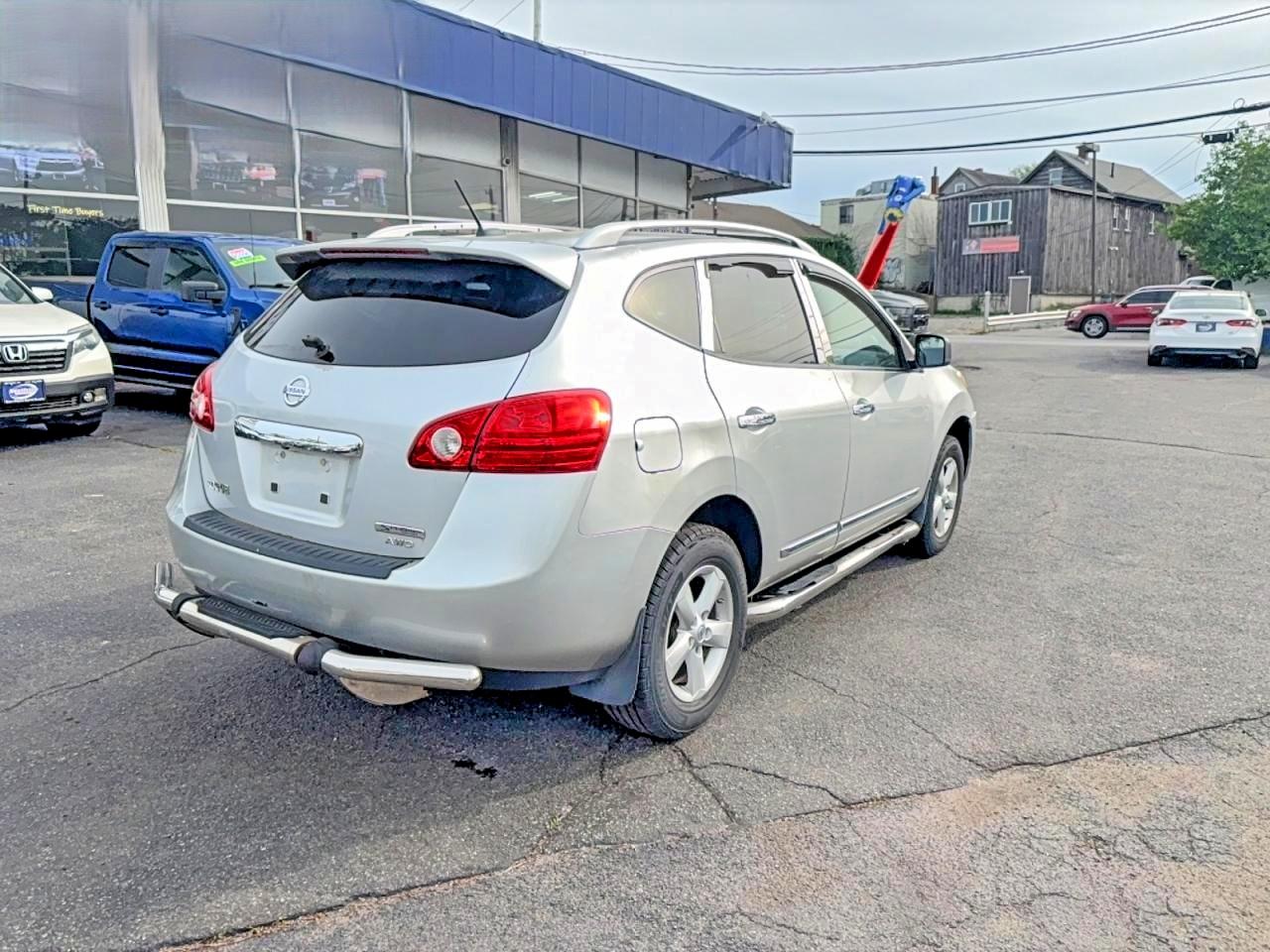 Nissan Rogue S