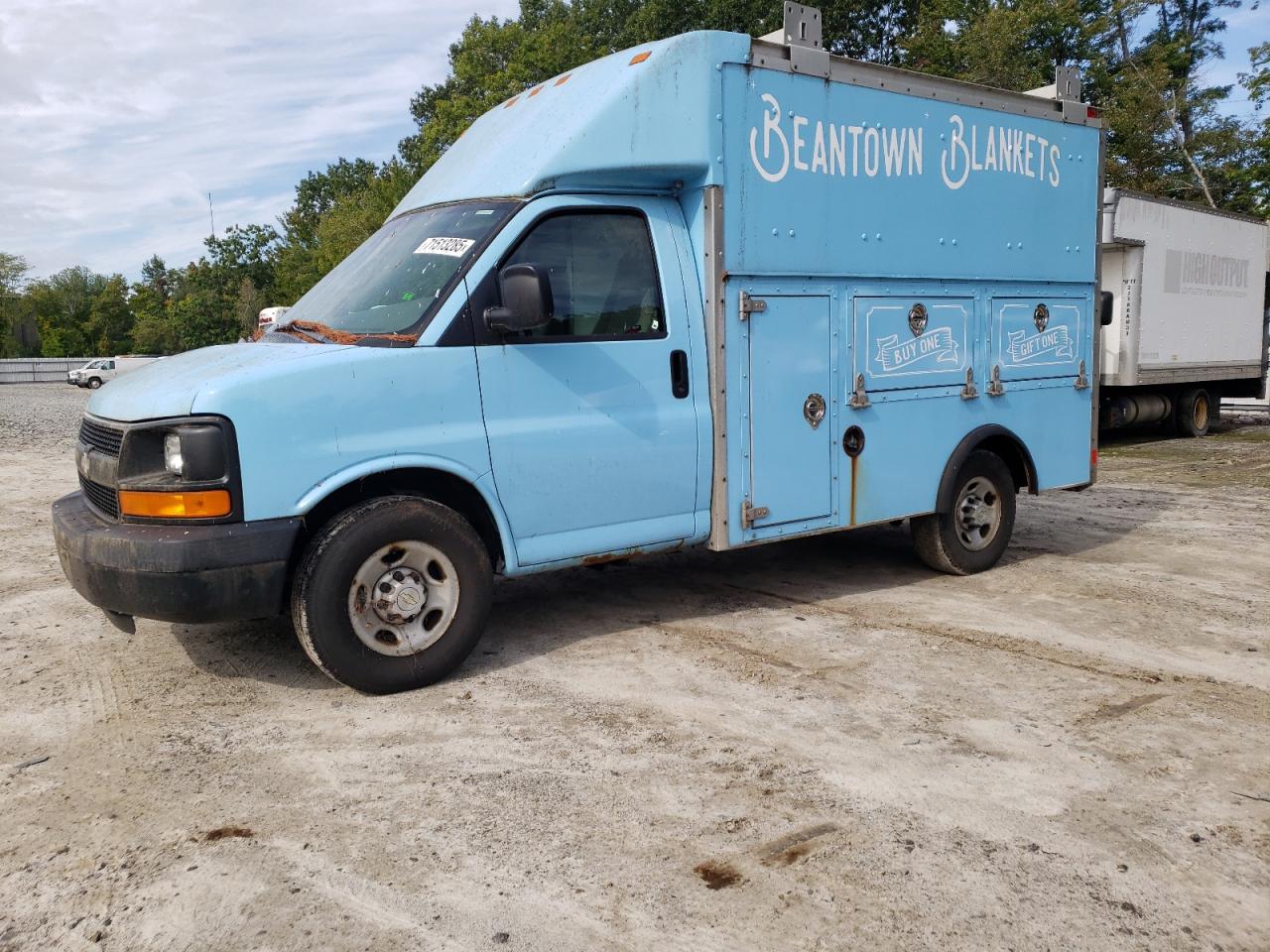 Salvage Chevrolet Express Image