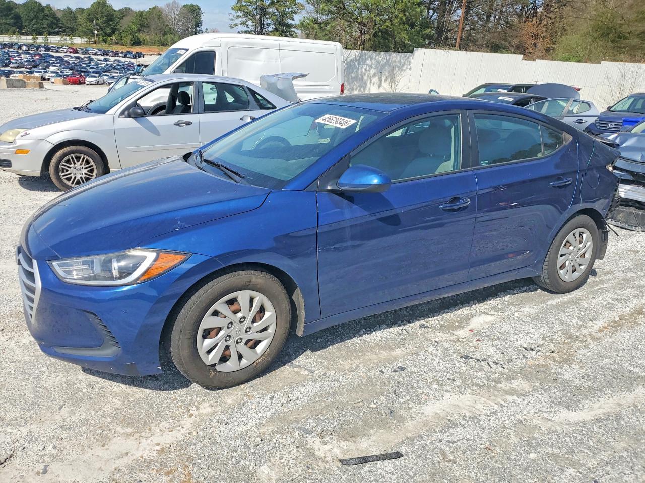 Salvage Hyundai ELANTRA Image