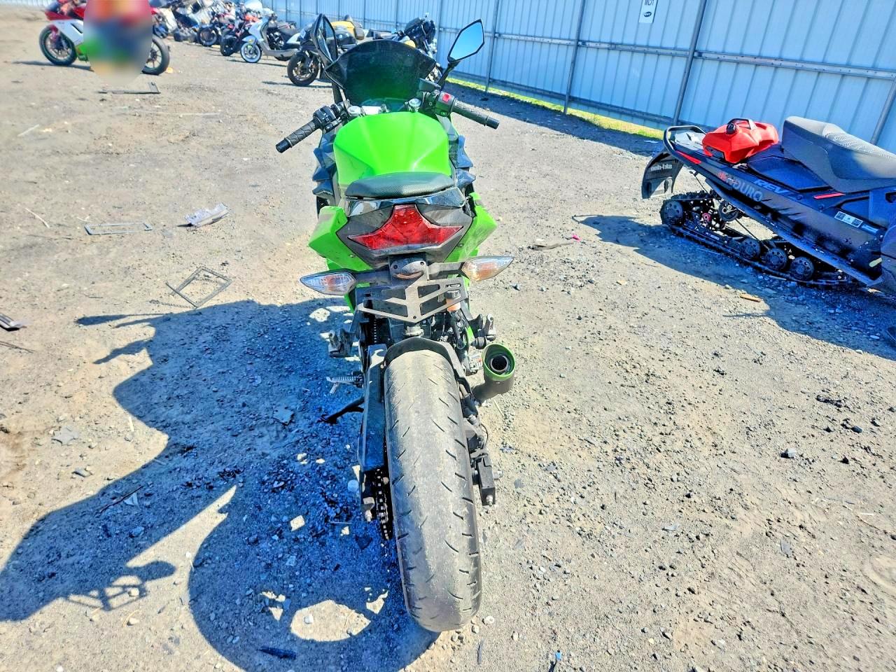 Kawasaki Ex400