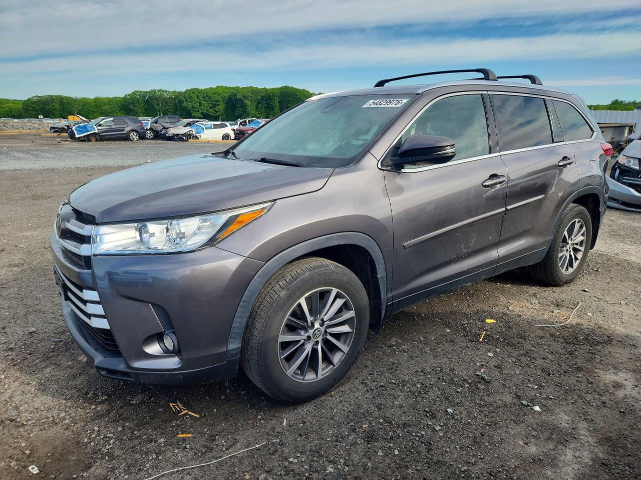 Salvage Toyota Highlander Image