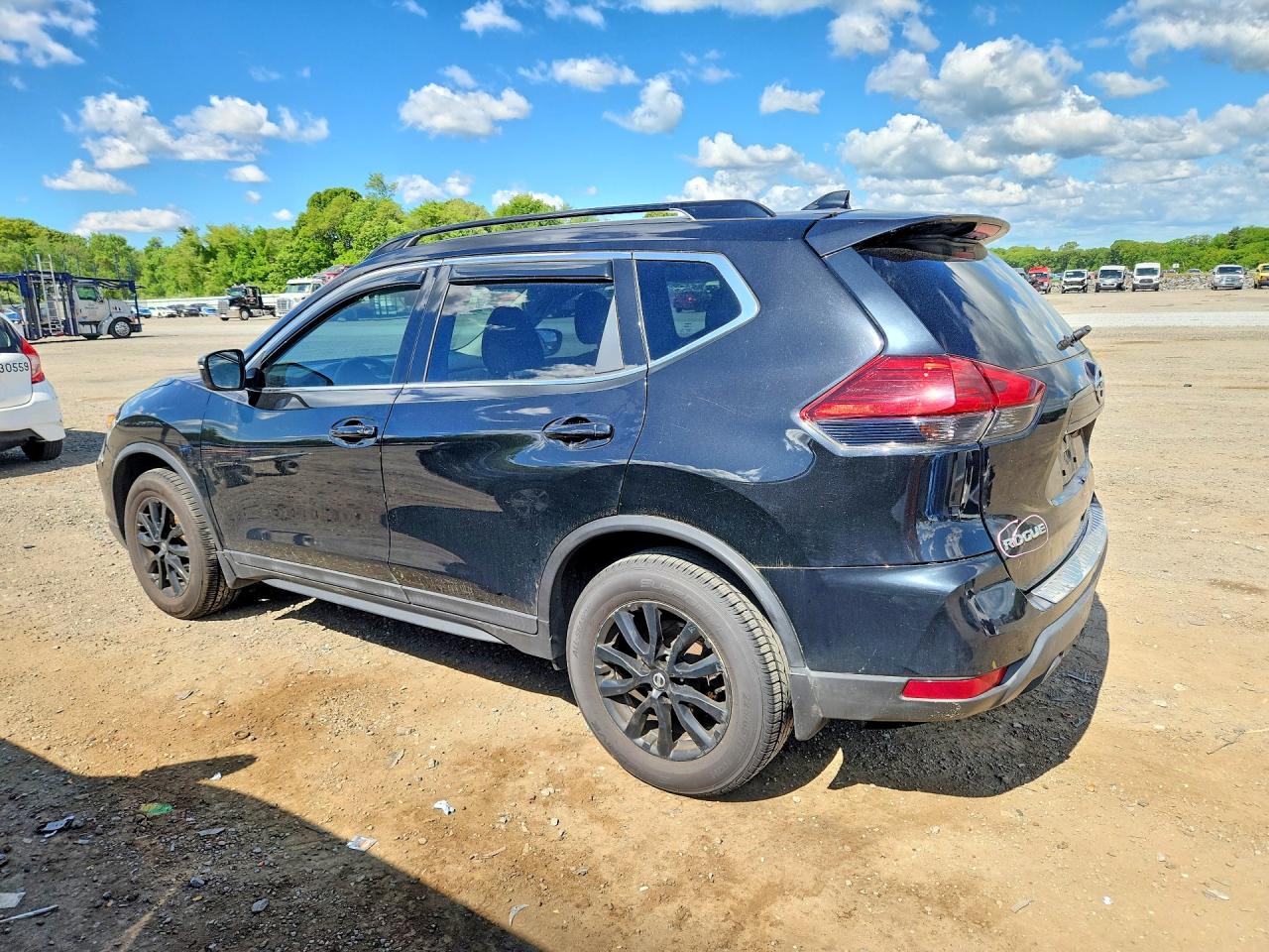 Nissan Rogue Sv