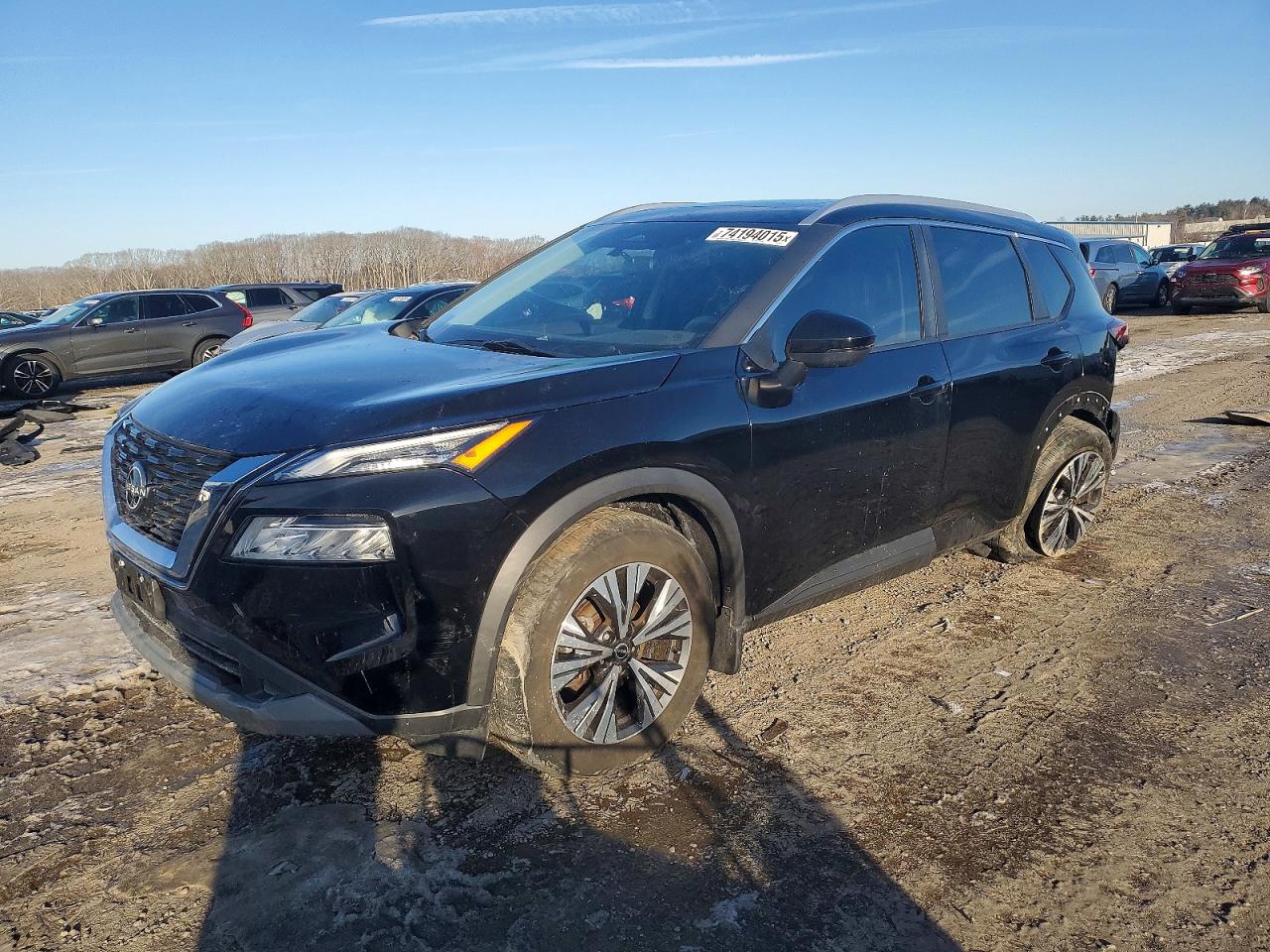Salvage Nissan Rogue Image