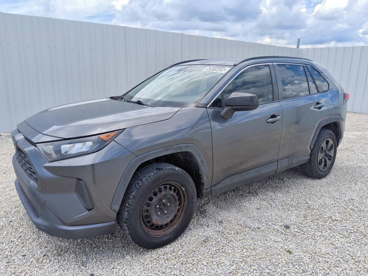 Salvage Toyota RAV4 Image