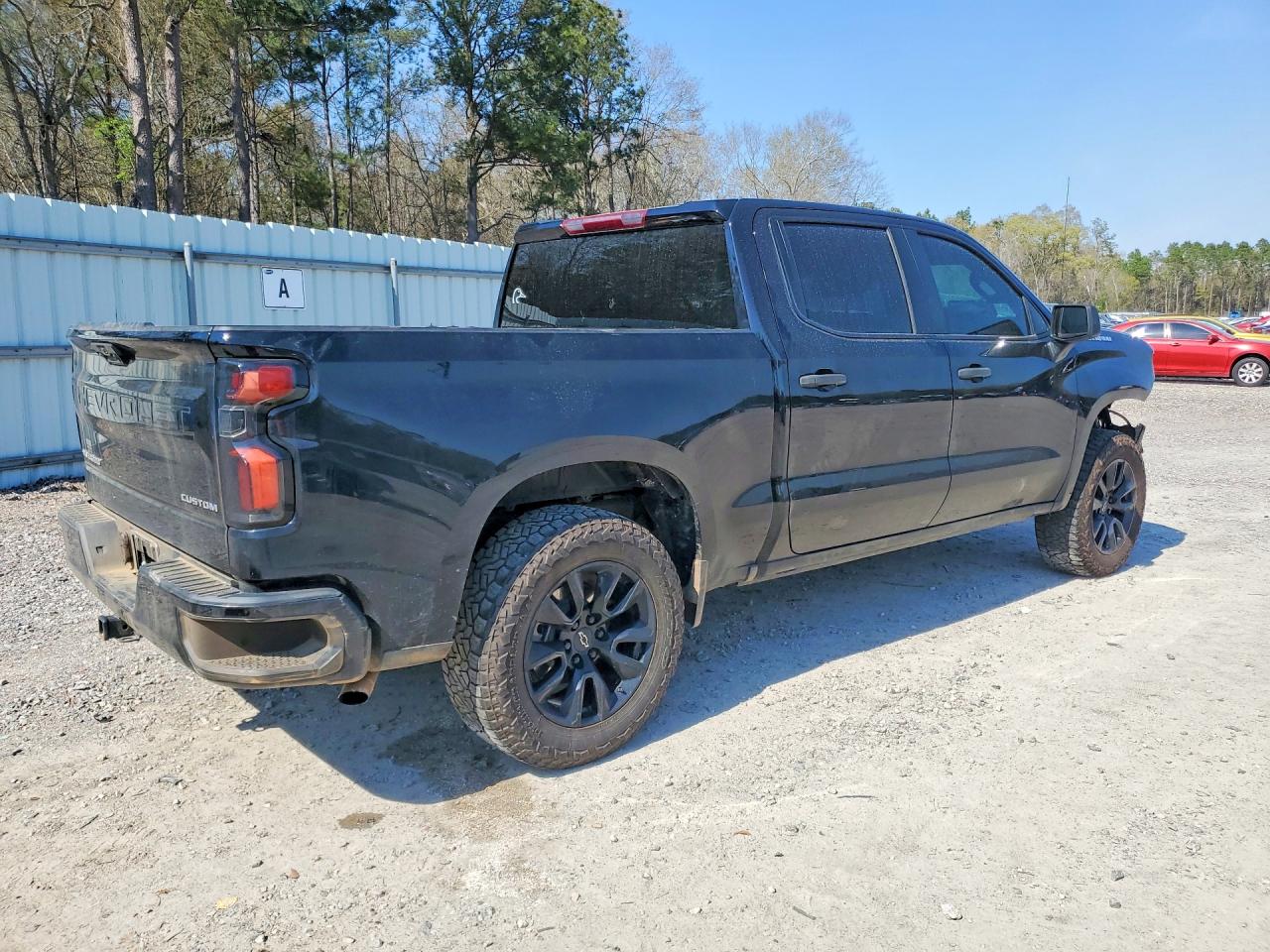 Chevrolet Silverado C1500 Custom