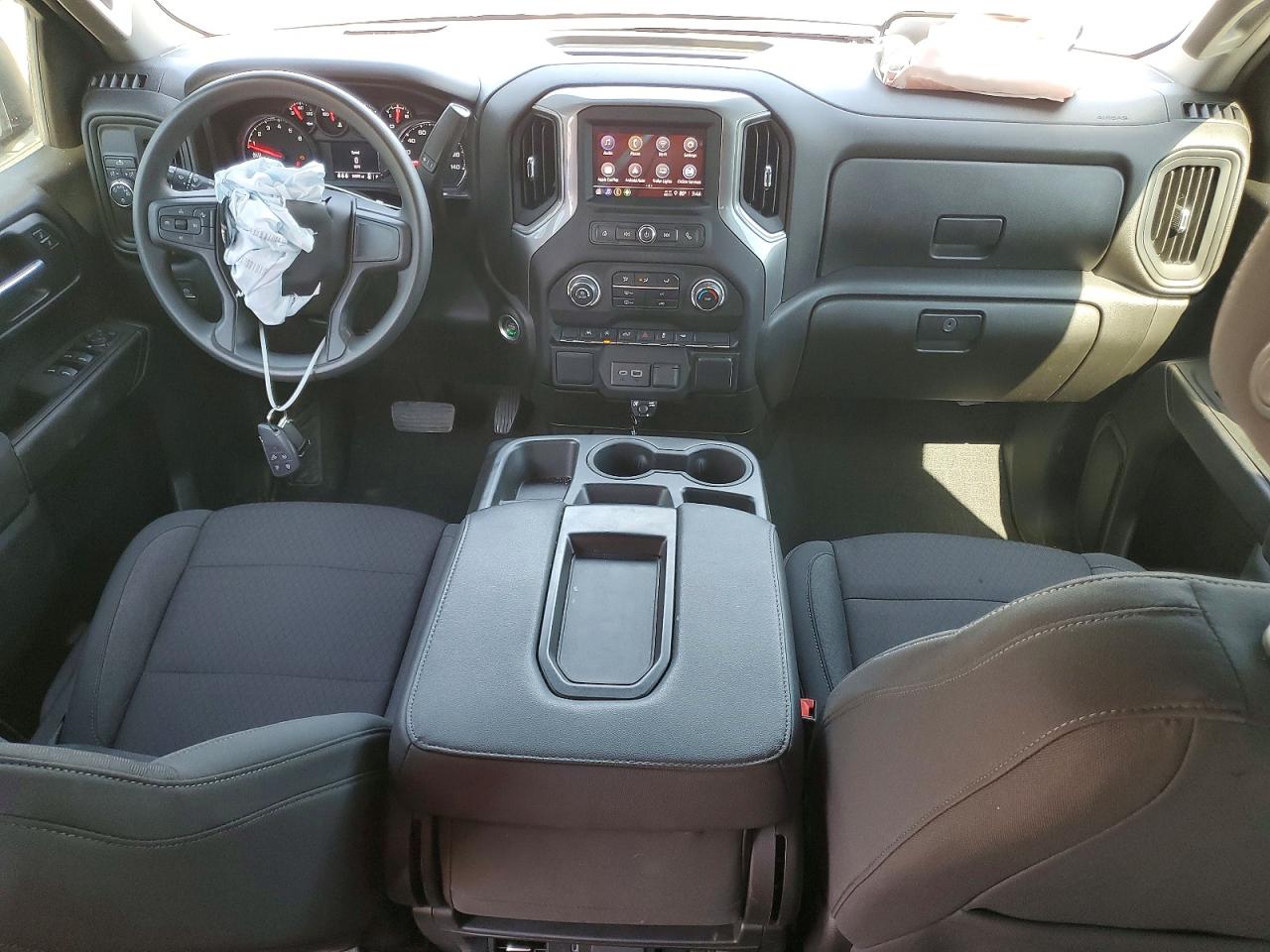 Chevrolet Silverado C1500 Custom