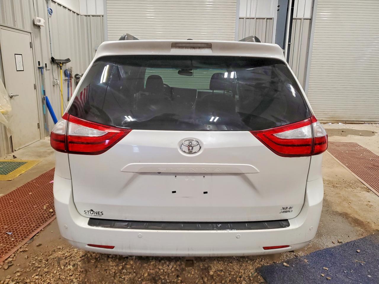 Toyota Sienna Xle 7-passenger