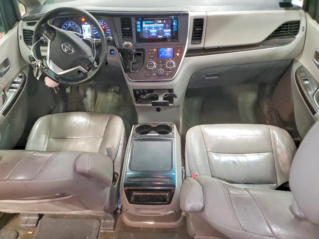 Toyota Sienna Xle 7-passenger