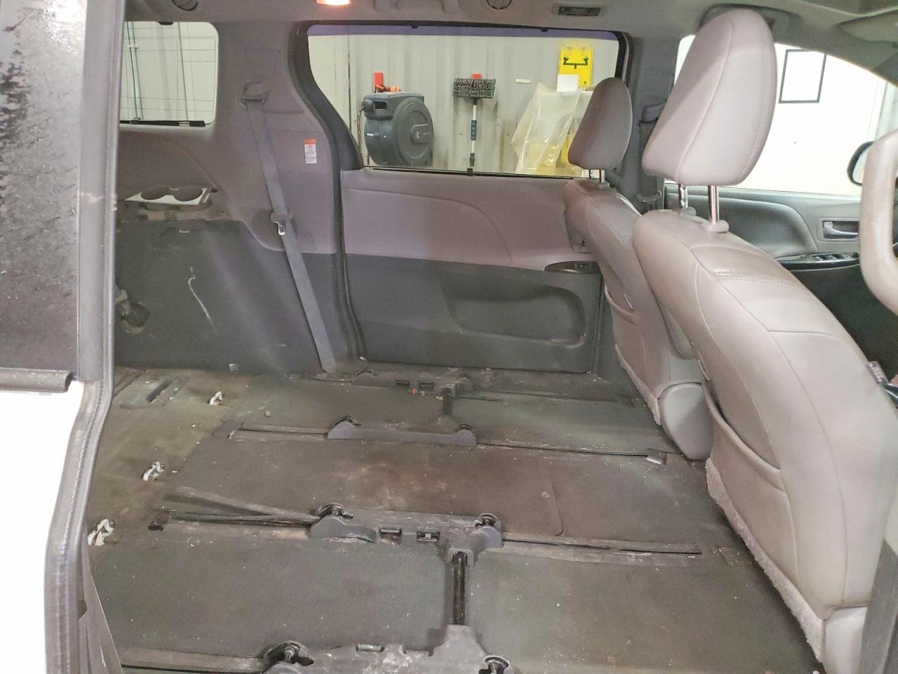 Toyota Sienna Xle 7-passenger