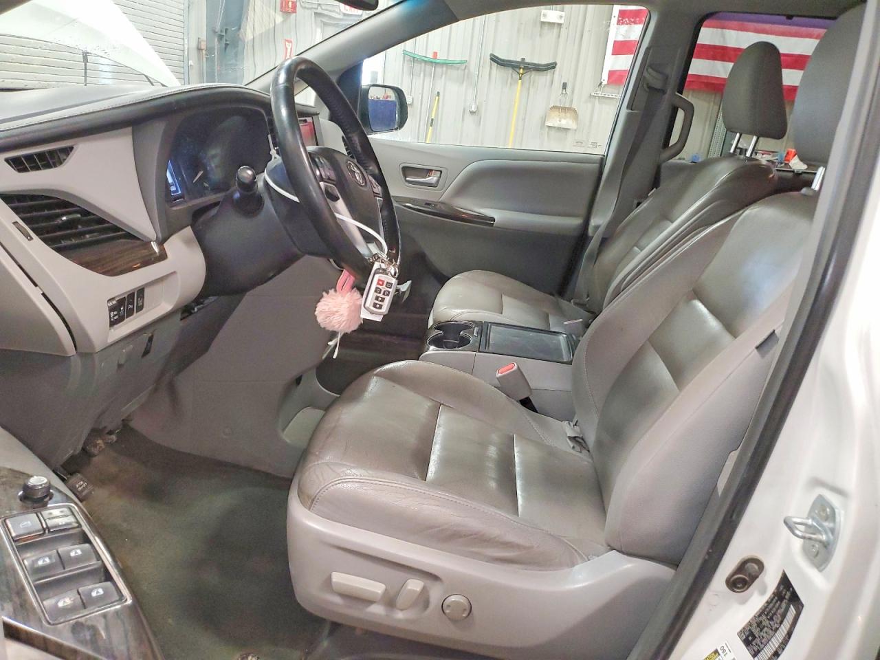 Toyota Sienna Xle 7-passenger