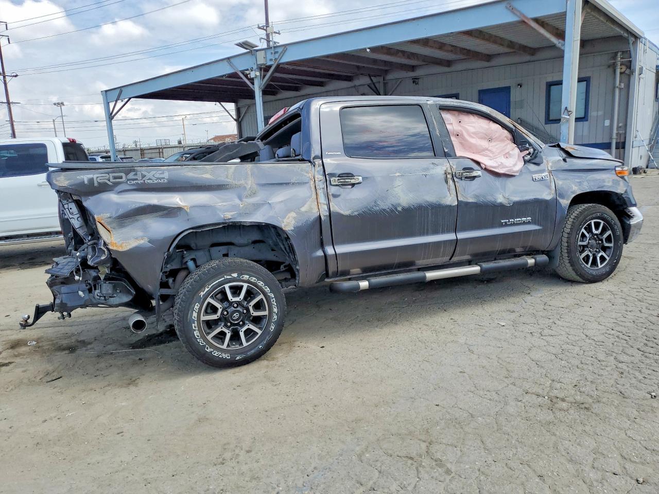 Toyota Tundra Crewmax Limited