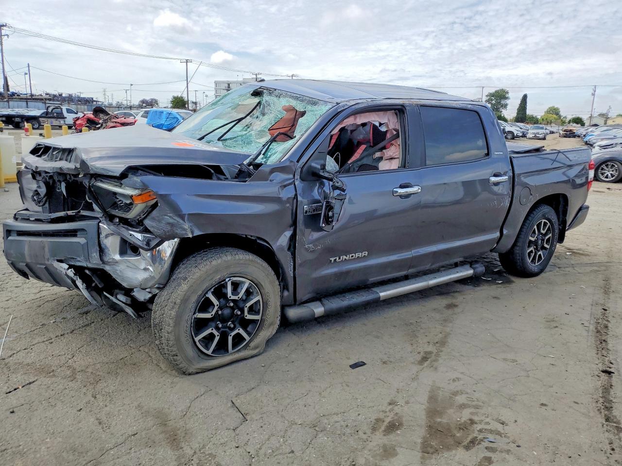Salvage Toyota Tundra Image