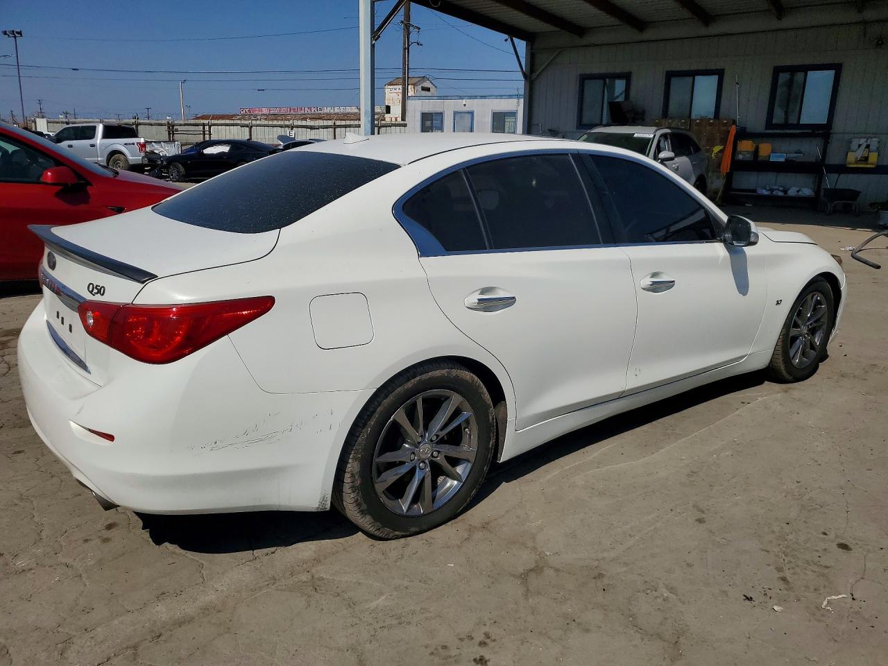 INFINITI Q50 Base