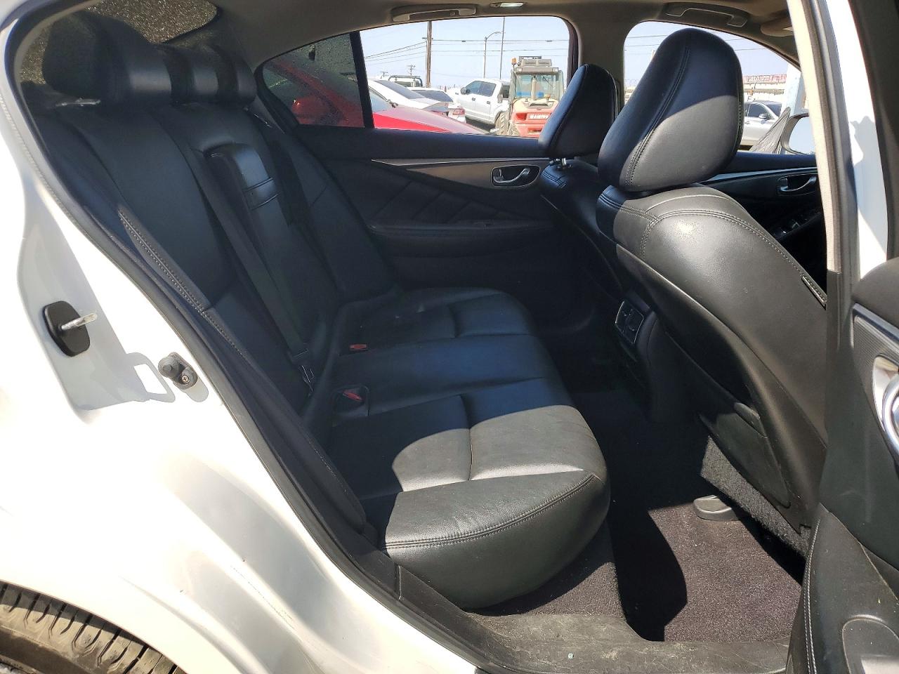 INFINITI Q50 Base