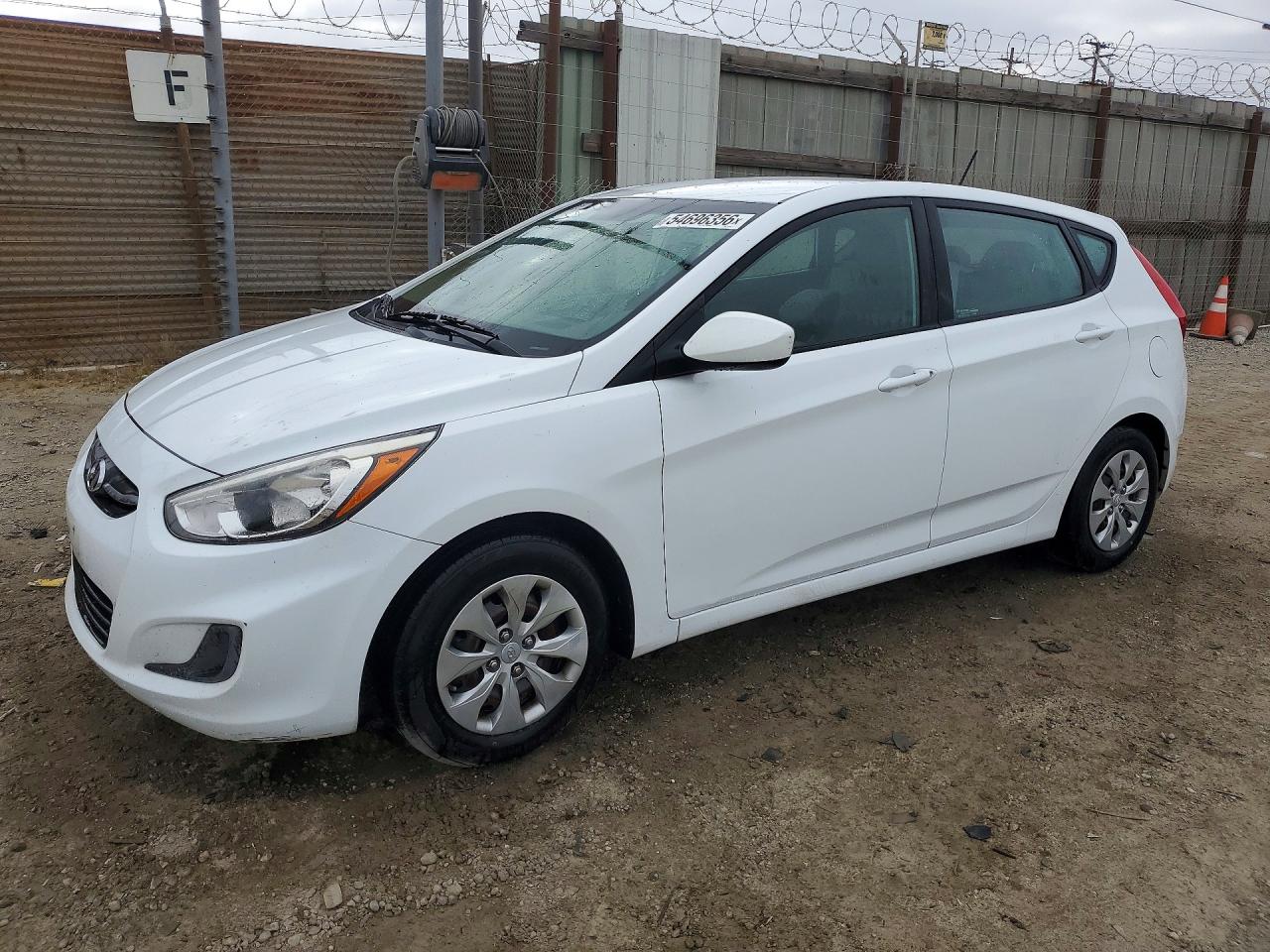 Salvage Hyundai ACCENT Image