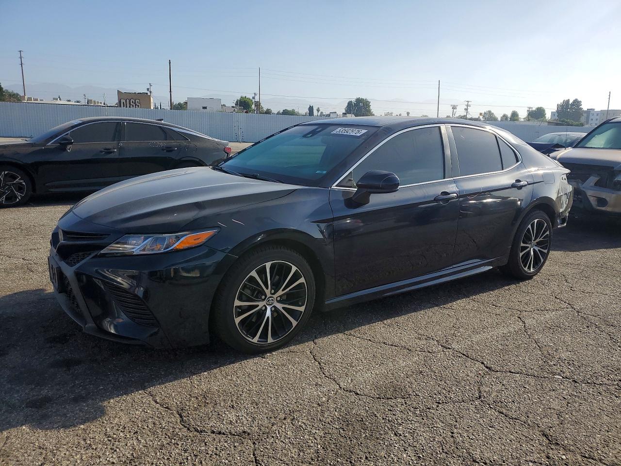 Salvage Toyota Camry Image