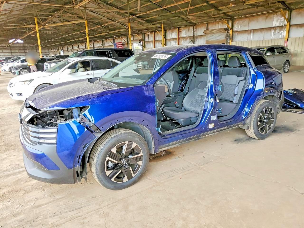 Salvage Nissan Kicks Image