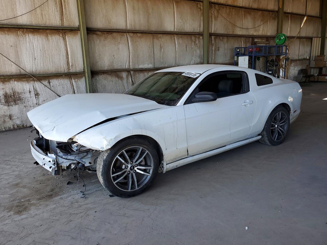 Salvage Ford Mustang Image