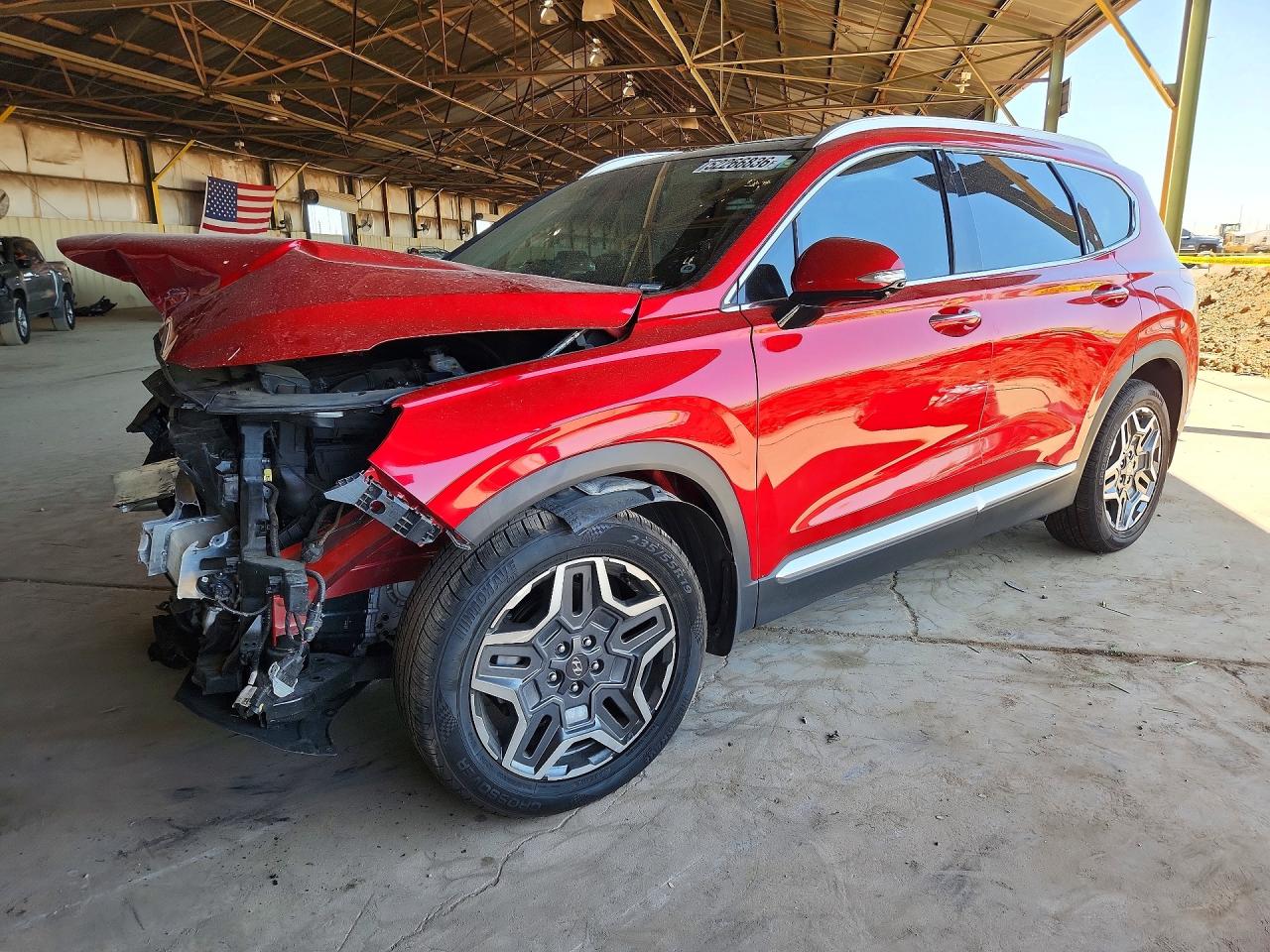 Salvage Hyundai SANTA FE Image