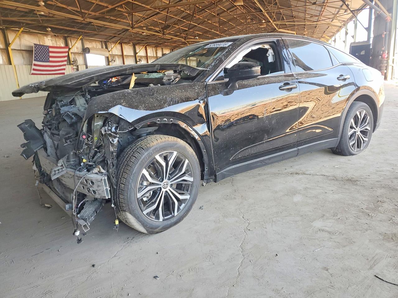 Salvage Toyota Crown Image