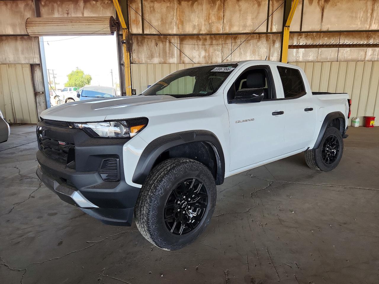 Salvage Chevrolet Colorado Image